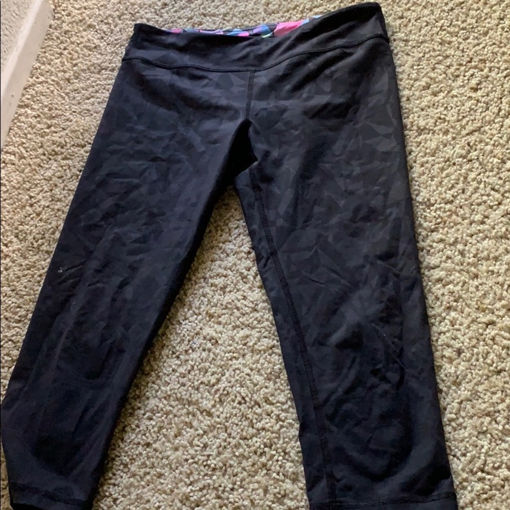 W/ tag Black REVERSIBLE lululemon Ivivva crop 14
